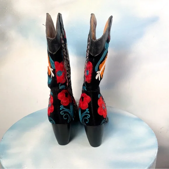 Julie Miles embroidered cowboy boot - Picture 5 of 11
